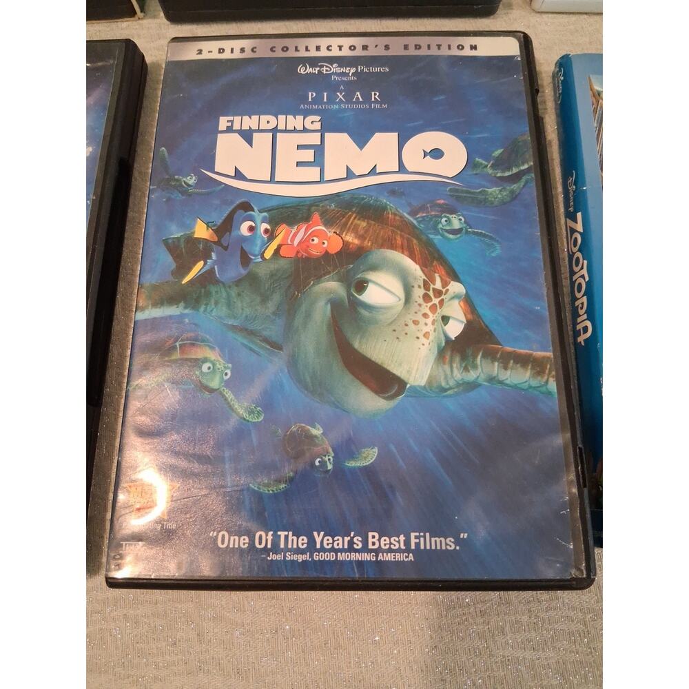 Disney Pixar Movie Lot of 6 DVD Blu-ray Finding Nemo Up Zootopia Robin Hood Box - Picture 6 of 16